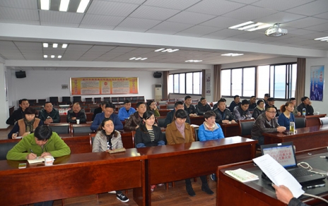 抓落實(shí)、強(qiáng)平臺(tái)、重權(quán)益， 聚力凝心推進(jìn)企業(yè)和諧穩(wěn)定發(fā)展