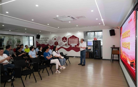 黨建引領(lǐng)，為共富注入“聯(lián)動(dòng)力” ---承辦城南街道商交園七一主題活動(dòng)