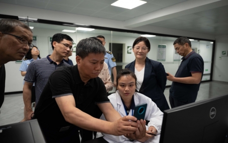 國家統(tǒng)計局浙江調(diào)查總隊及嘉興市咨詢委一行前來我司考察調(diào)研